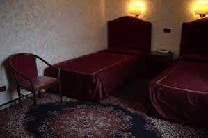 Hotel Flaminius Rome Exterior photo